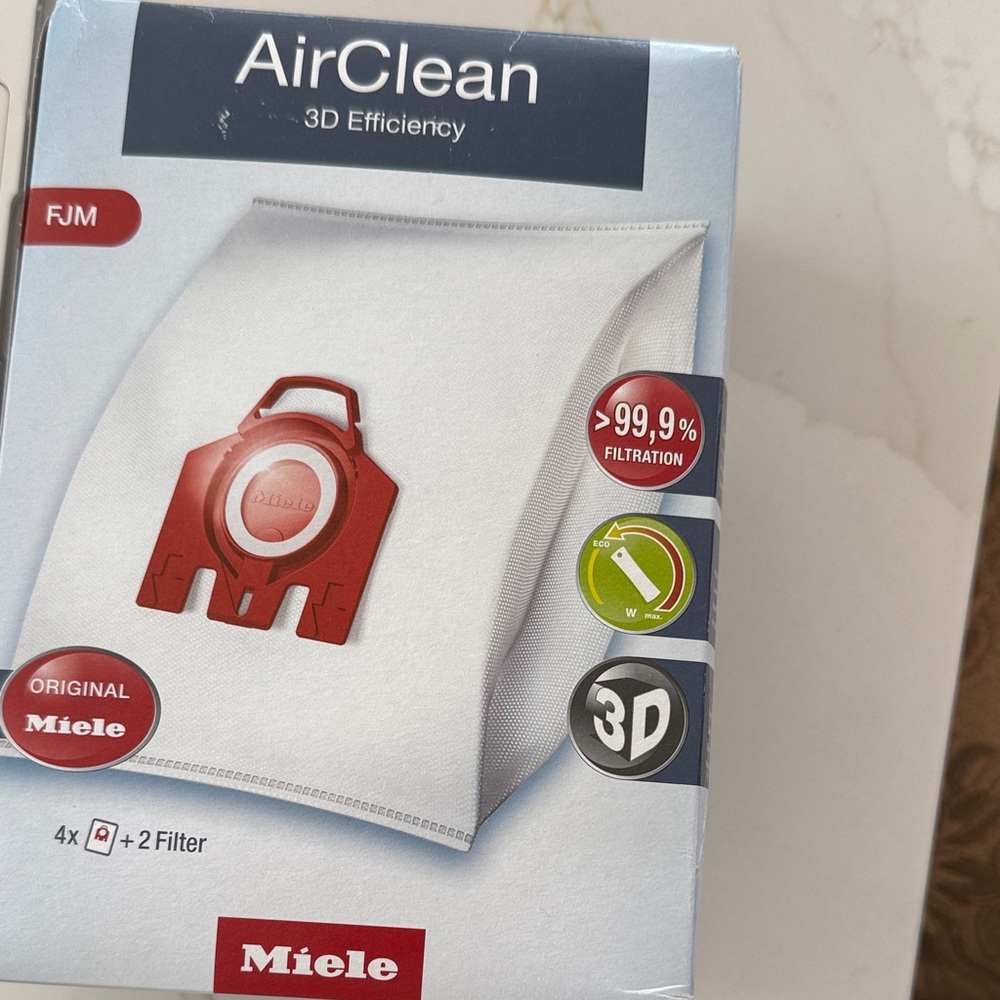 Miele AirClean 3D Efficiency Vacuum Bags - Red and White